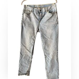 NeW Boy’s Cat and Jack Faded Blue Stretch Jeans